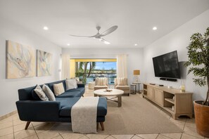 Smart TV - Exquisite Yacht Club Townhome - B7 (Turtle cove)