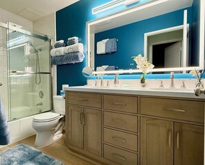 Hair dryer, towels, soap, shampoo - Cozy/Relaxing Retreat in the 💖 of Mammoth, near 🏔⛷❄️🏌️🏊‍♀️🌊 (Mammoth Lakes)
