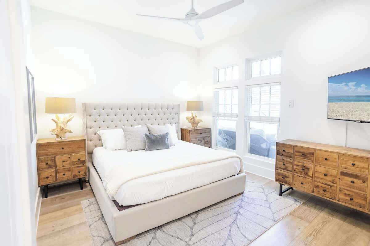 6 chambres, fer et planche à repasser, lit parapluie, Wi-Fi gratuit