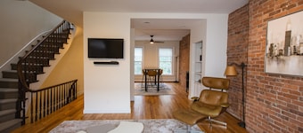 Upper Maisonette, Court Street