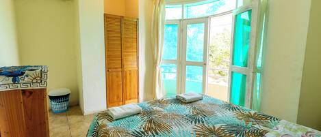 2 makuuhuonetta, Wi-Fi, vuodevaatteet