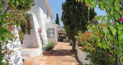 Discover Tranquility at Casa Media Luna – Your Ultimate Frigiliana Getaway