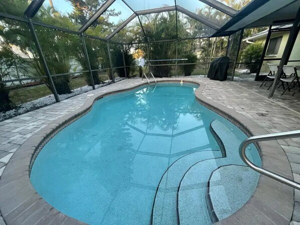 Pool - Cozy 2-bedroom house with Pool (Cape Coral)