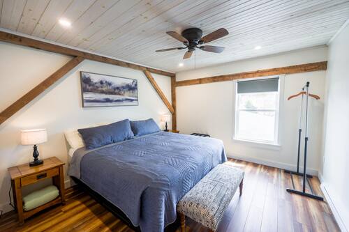 2 bedrooms, premium bedding, individually decorated