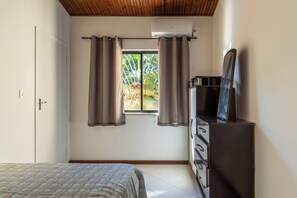 2 chambres, bureau, Wi-Fi, literie fournie