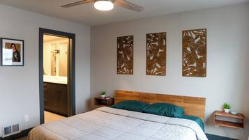 3 slaapkamers, een bureau, een strijkplank/strijkijzer, gratis wifi