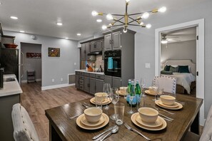 Fridge, microwave, oven, stovetop - Prime Spot! Elegant 3BR Getaway w/ Spa & Fire Pit (Sedona)