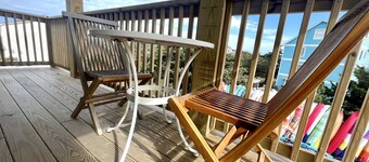 Wimble Shoals Chateau - Studio in Salvo above Surf Shop-