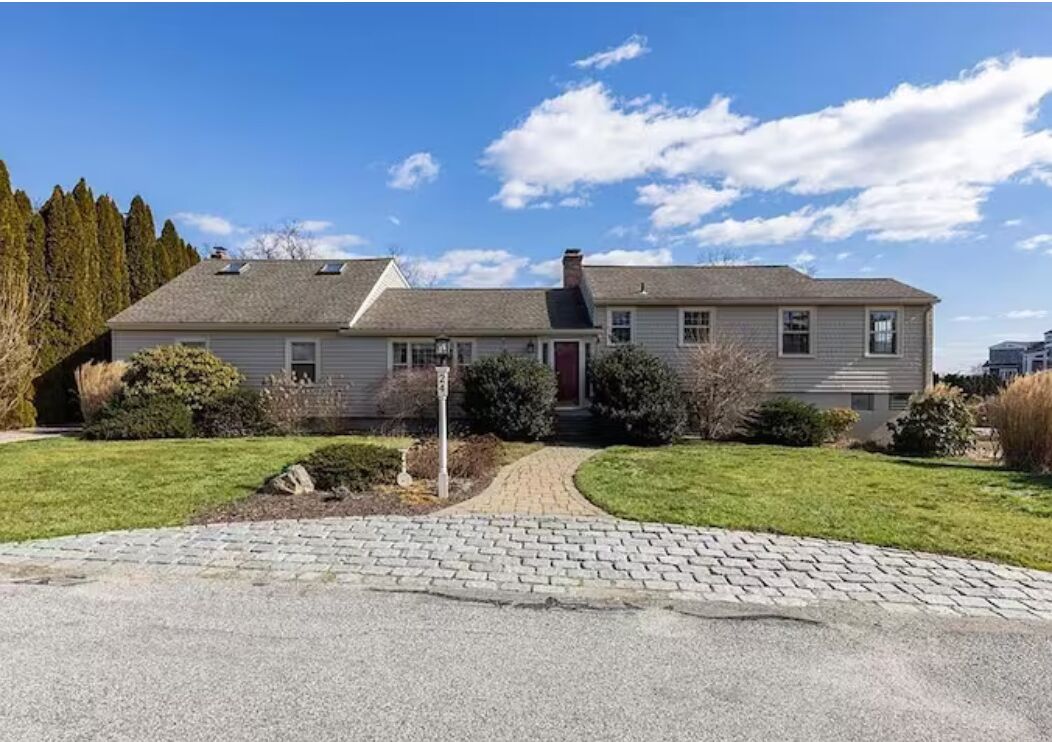 Updated, spacious Quonnie house with access to a pristine, private beach
