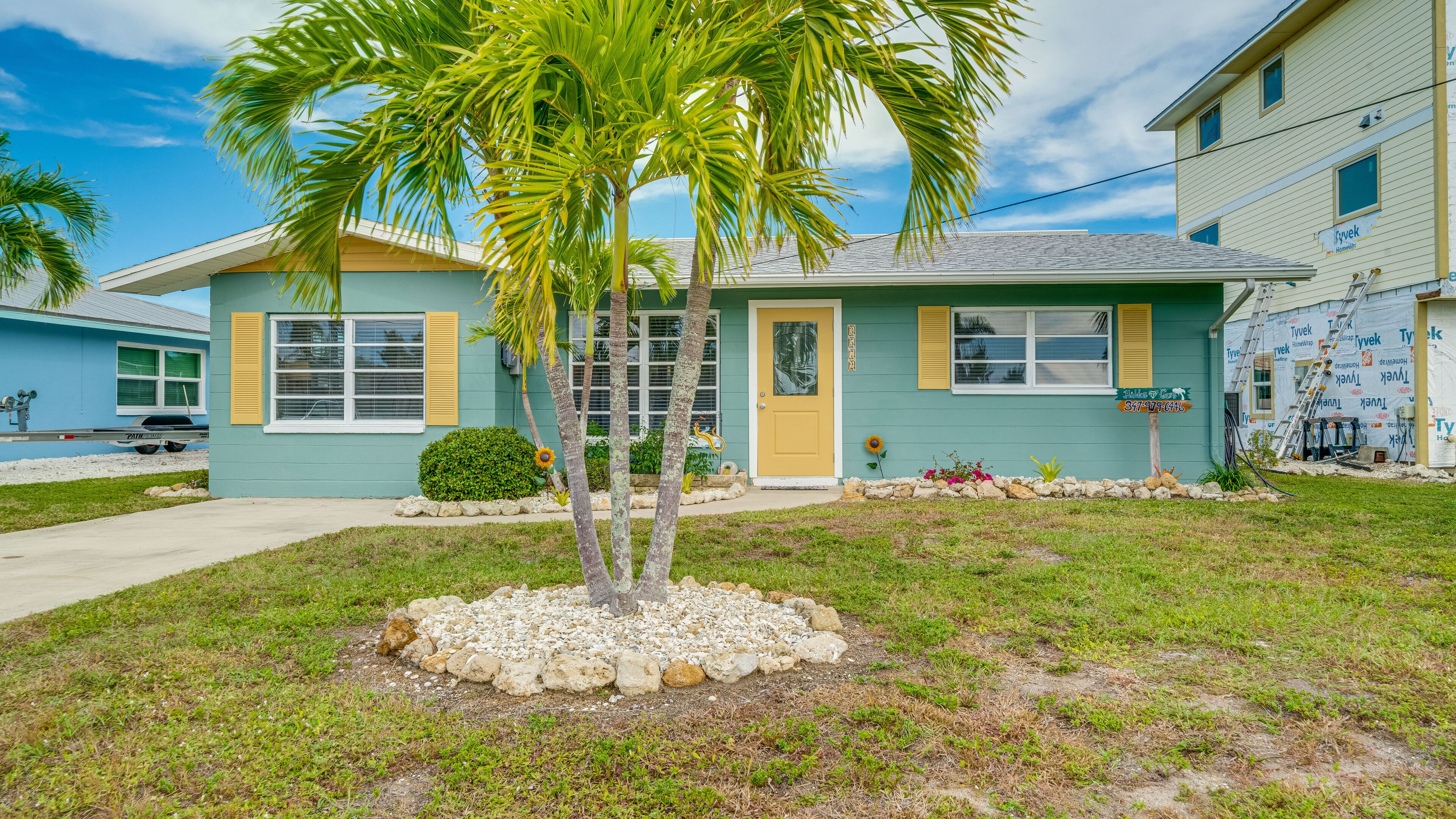 Charming 2/2 on the Water in St. James City! Boat Lift Included!