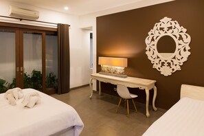 3 bedrooms, desk, iron/ironing board, WiFi - The charming villa Coklat, nestled in picturesque Semenyak. (Bali)