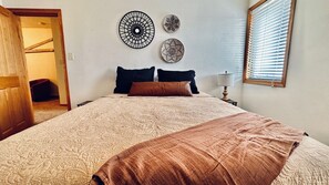 3 dormitorios, tabla de planchar con plancha, wifi y ropa de cama