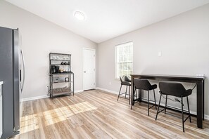 Interior - Ultimate Family Escape - 5BR 2.5BA - 2 Living Rooms (Radcliff)