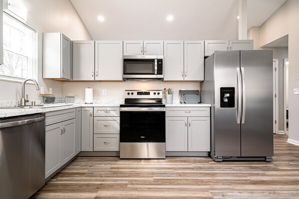 Fridge, microwave, oven, stovetop