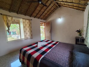 4 habitaciones, tabla de planchar con plancha y wifi