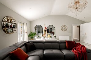 Smart TV, reproductor de DVD y oficina 