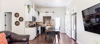 Woodsy Retreat • Private 2BD/1BA • Covered Parking