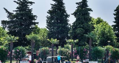 Baia Holiday Gasparina by Interhome