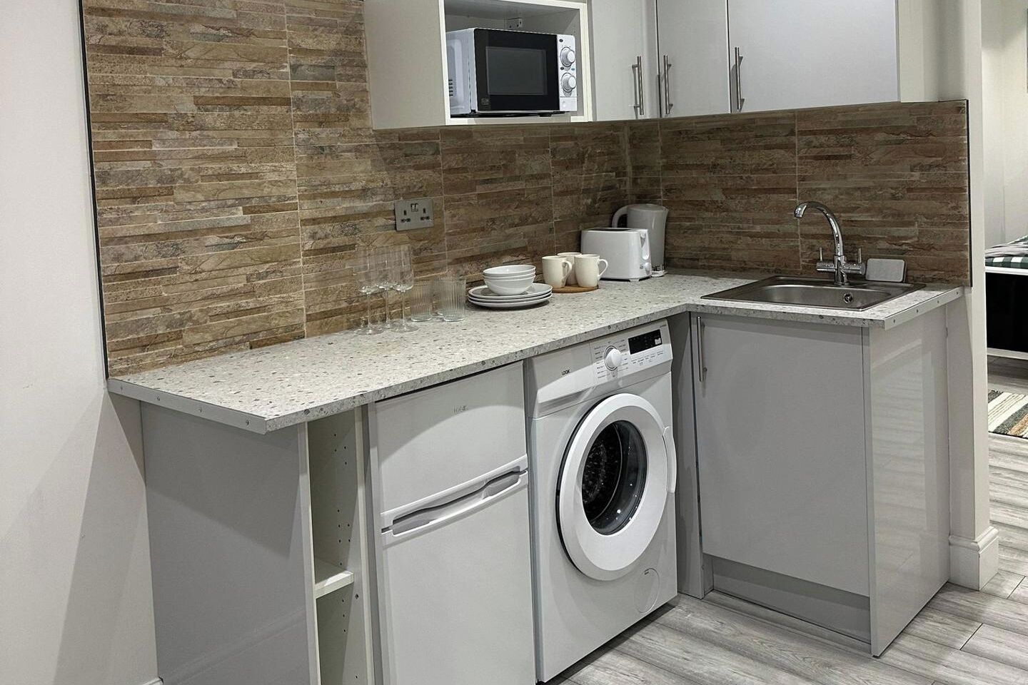 Fridge, microwave, oven