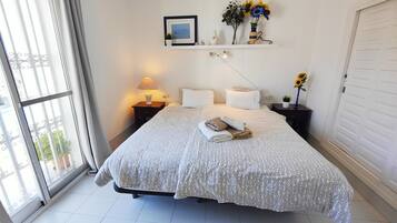 2 chambres, fer et planche Ă repasser, Wi-Fi gratuit, draps fournis