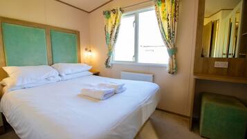 3 chambres, fer et planche Ă repasser, draps fournis