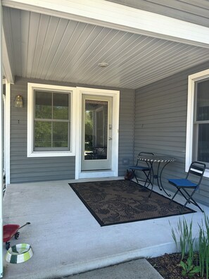 Exterior detail - Bluebird Cottage in Ellison Bay (Ellison Bay)