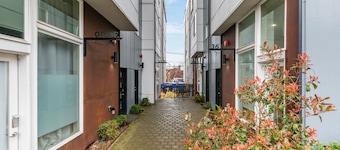 Perch - Cozy Studio | Own Bath | Heart of Fremont