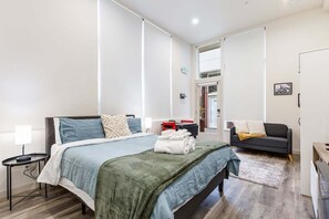 1 bedroom, free WiFi, bed sheets - Perch - Cozy Studio | Own Bath | Heart of Fremont (Seattle)