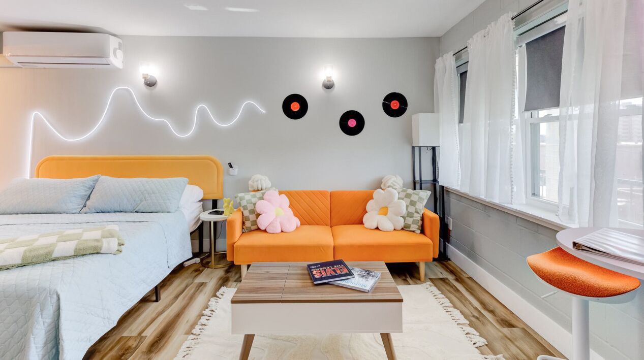 Themed Lux Loft with King Bed, Free Parking & Wi-Fi