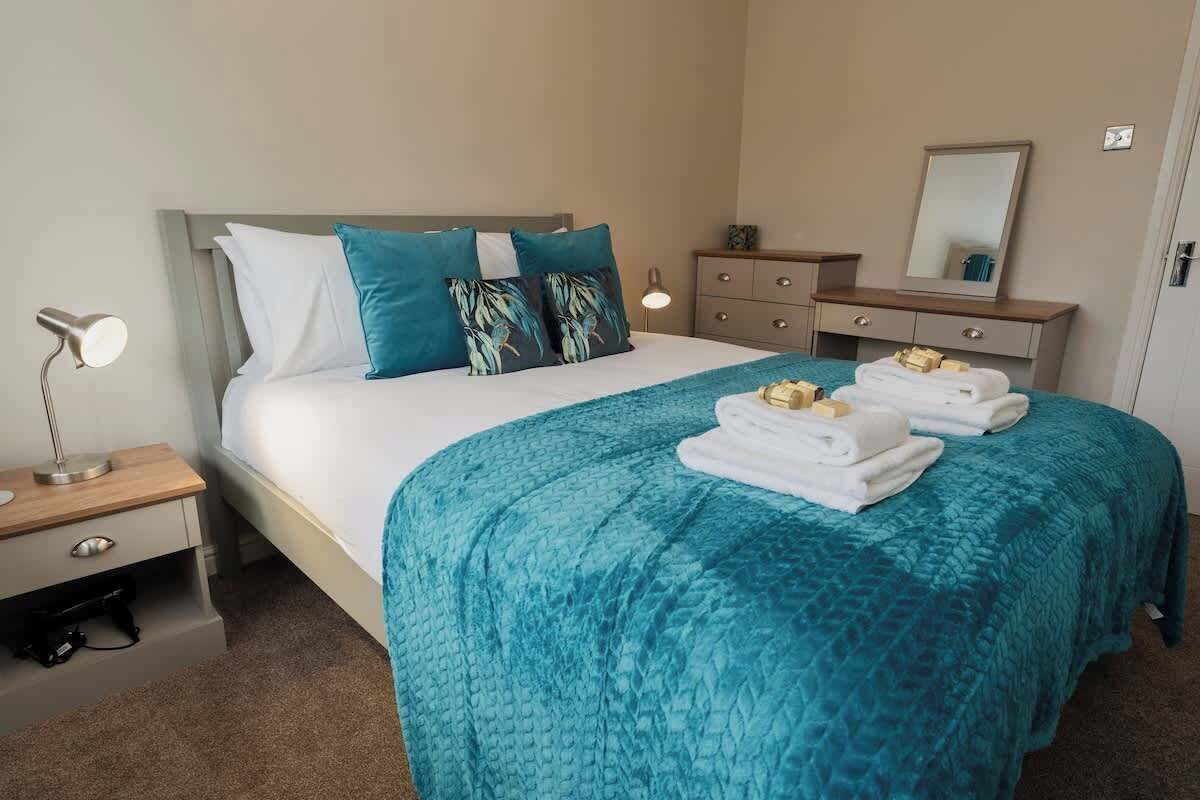 1 chambre, fer et planche à repasser, lit parapluie, Wi-Fi gratuit