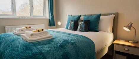 1 slaapkamer, een strijkplank/strijkijzer, reisbedje, gratis wifi