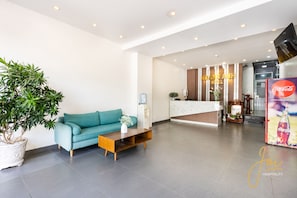 Reception - Joi Hospitality - Hoang Anh (Ho Chi Minh City)