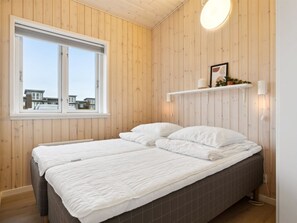 3 bedrooms, Internet