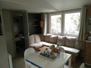 Dining - Mobil Home Neuf 2 ch Entre Pinède et Océan en Camping 4 Avec Activités (Saint-Brevin-les-Pins)