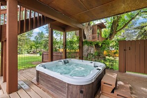 Terrace/patio - Farmhouse with Hot Tub, Game Room, Pond and Creek (Durango)