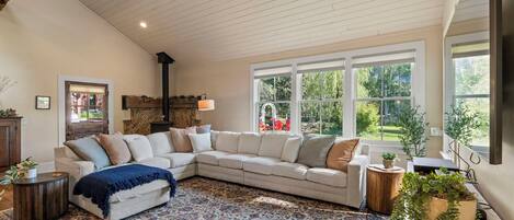 TV, ping pong, books