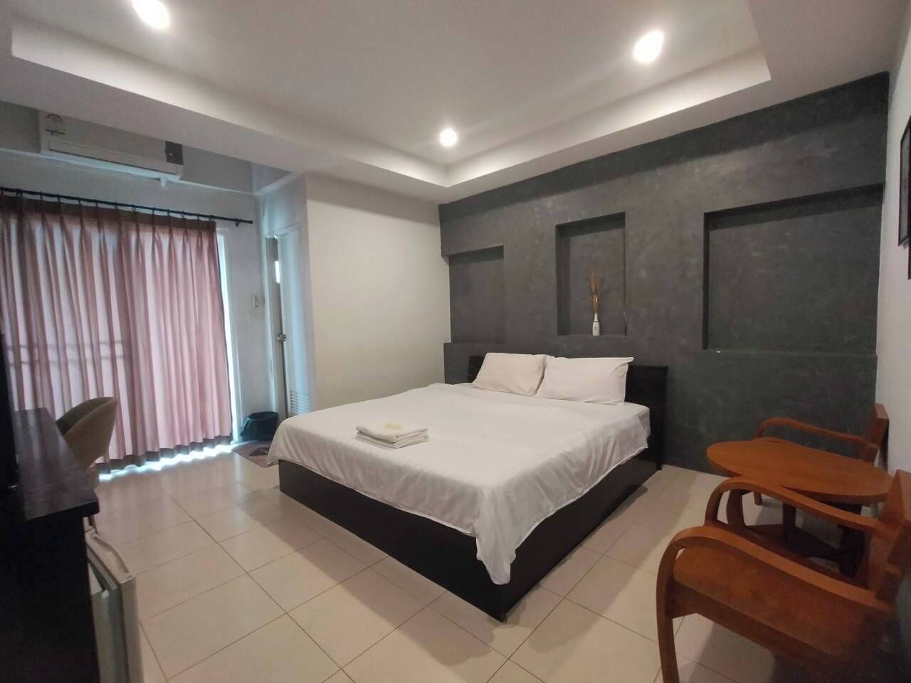 ห้องดีลักซ์ดับเบิล, ระเบียง, วิวเมือง | วิวจากห้องพัก