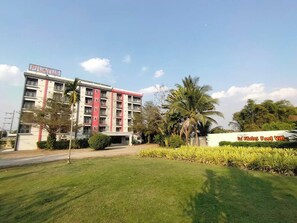 Utsikt mot gårdsplass