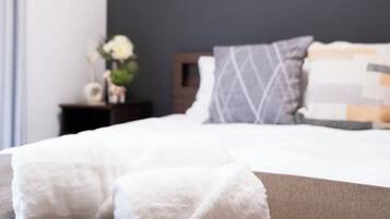 1 kamar tidur, seprai premium, dan selimut bulu angsa