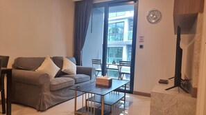 Living area - B405 -1 Bedroom Condo Pool View Near Ao Nang Beach (Krabi)