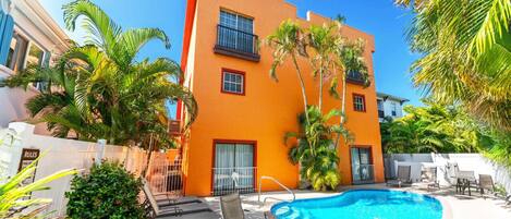 室外泳池、暖水池