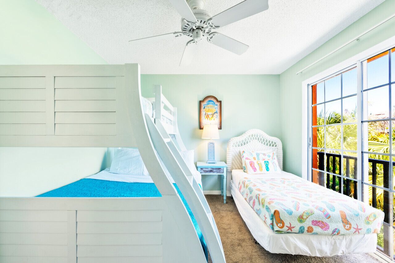 3 bedrooms, in-room safe, desk, iron/ironing board