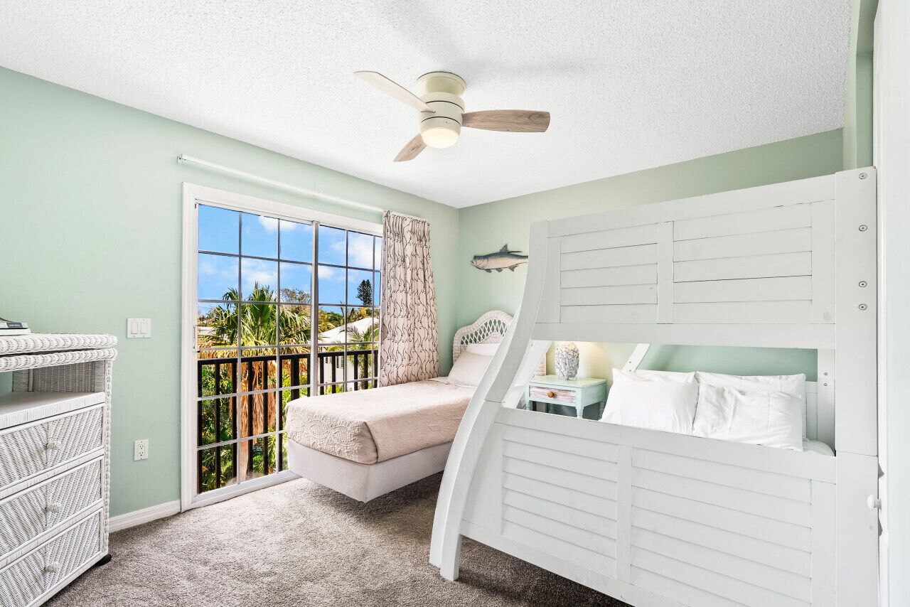 3 habitaciones, caja de seguridad en la habitación y escritorio 