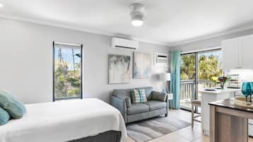 1 bedroom, in-room safe, desk, iron/ironing board