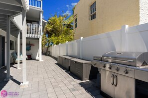 Terrace/patio - Beach Rd, 300ft to Beach Access & 500ft to Siesta Key Village, 1bdr (Siesta Key)