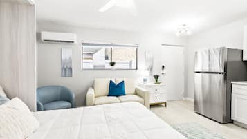 1 bedroom, in-room safe, desk, iron/ironing board