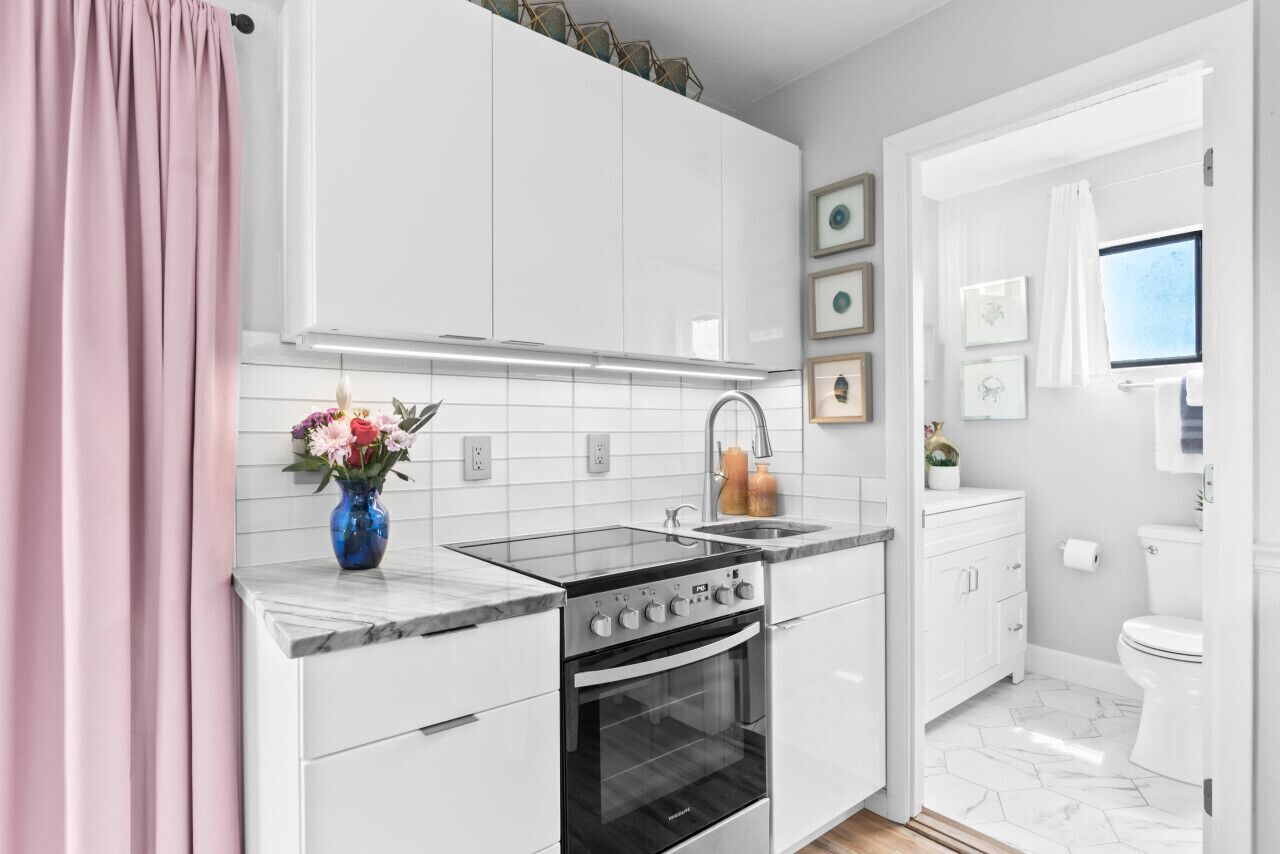 冰箱、微波炉、烤箱、炉灶