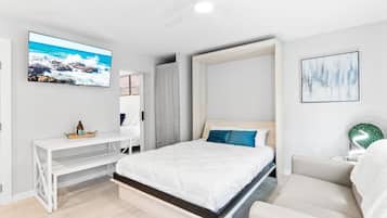 1 bedroom, in-room safe, desk, iron/ironing board