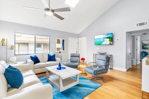 Smart TV, books, video library, stereo