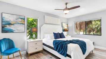 2 Schlafzimmer, Zimmersafe, Schreibtisch, Bügeleisen/Bügelbrett